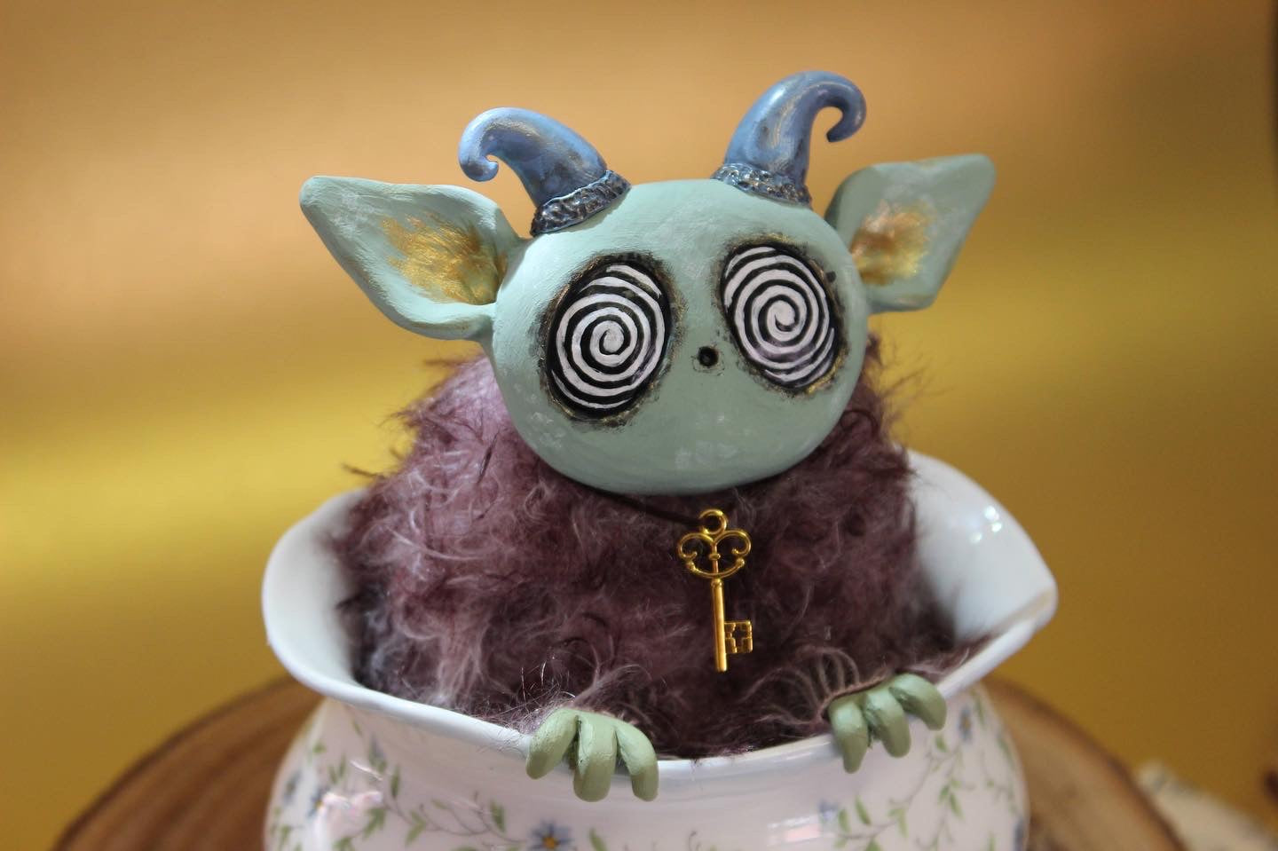 Agnes the Teacup Critter